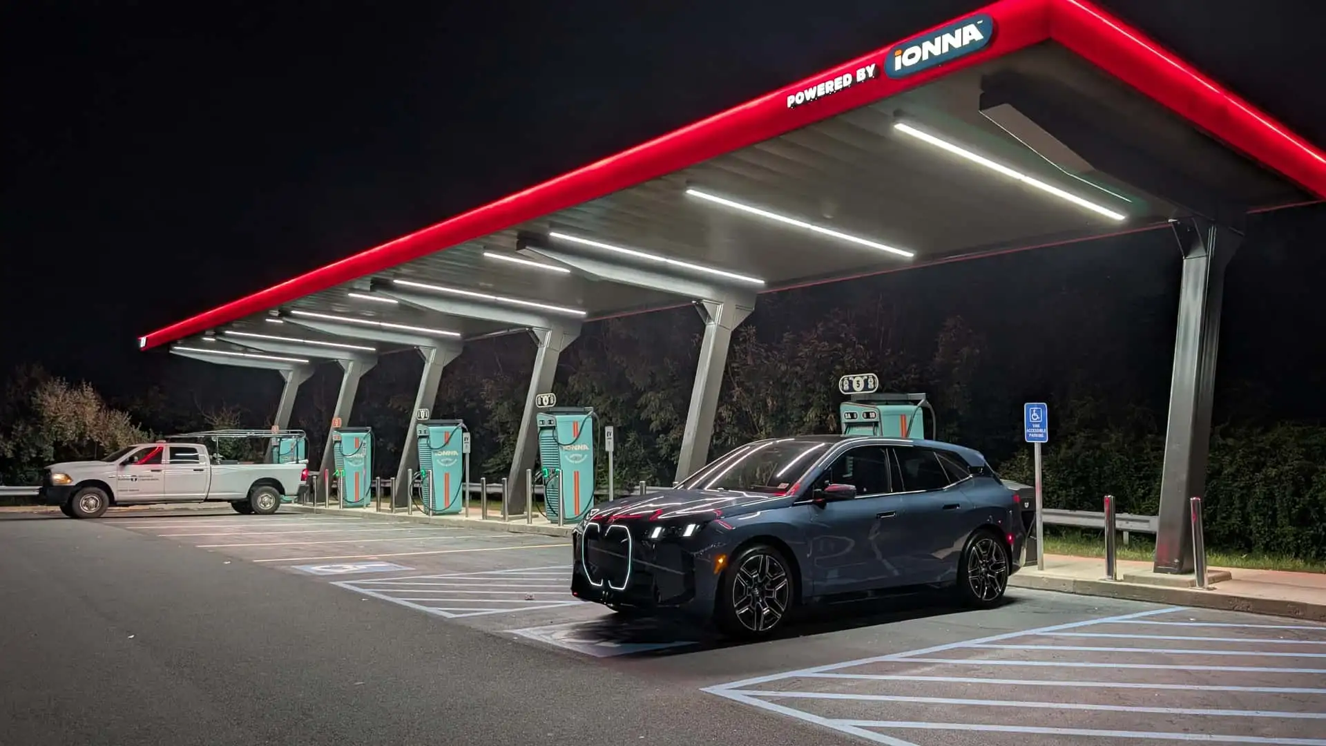 BMW and MINI EV Drivers Get 20% Off Charging at IONNA Stations