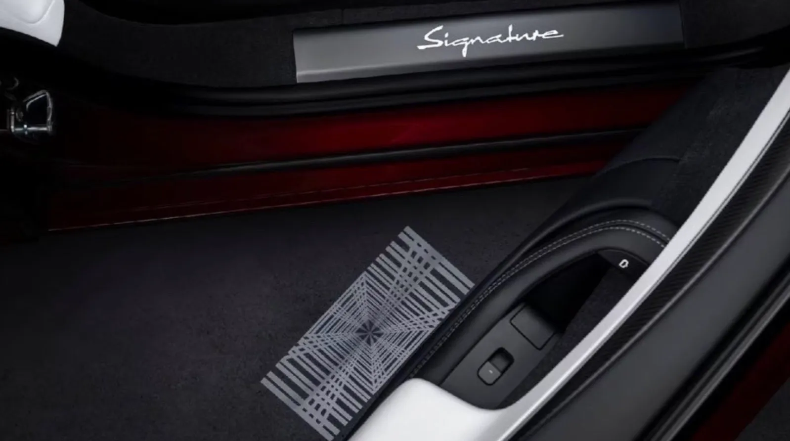 Tesla Model SX Last Run Signature badge.jpg