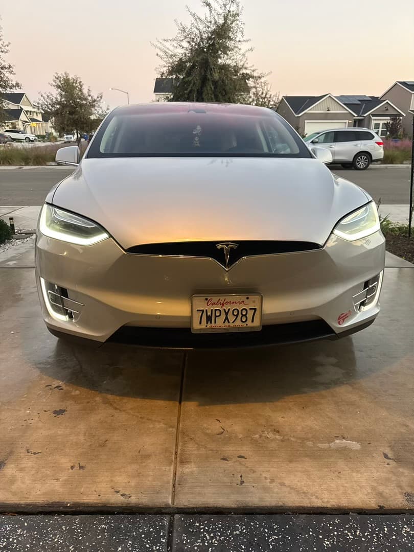 Tesla model X 75 D Free super charging