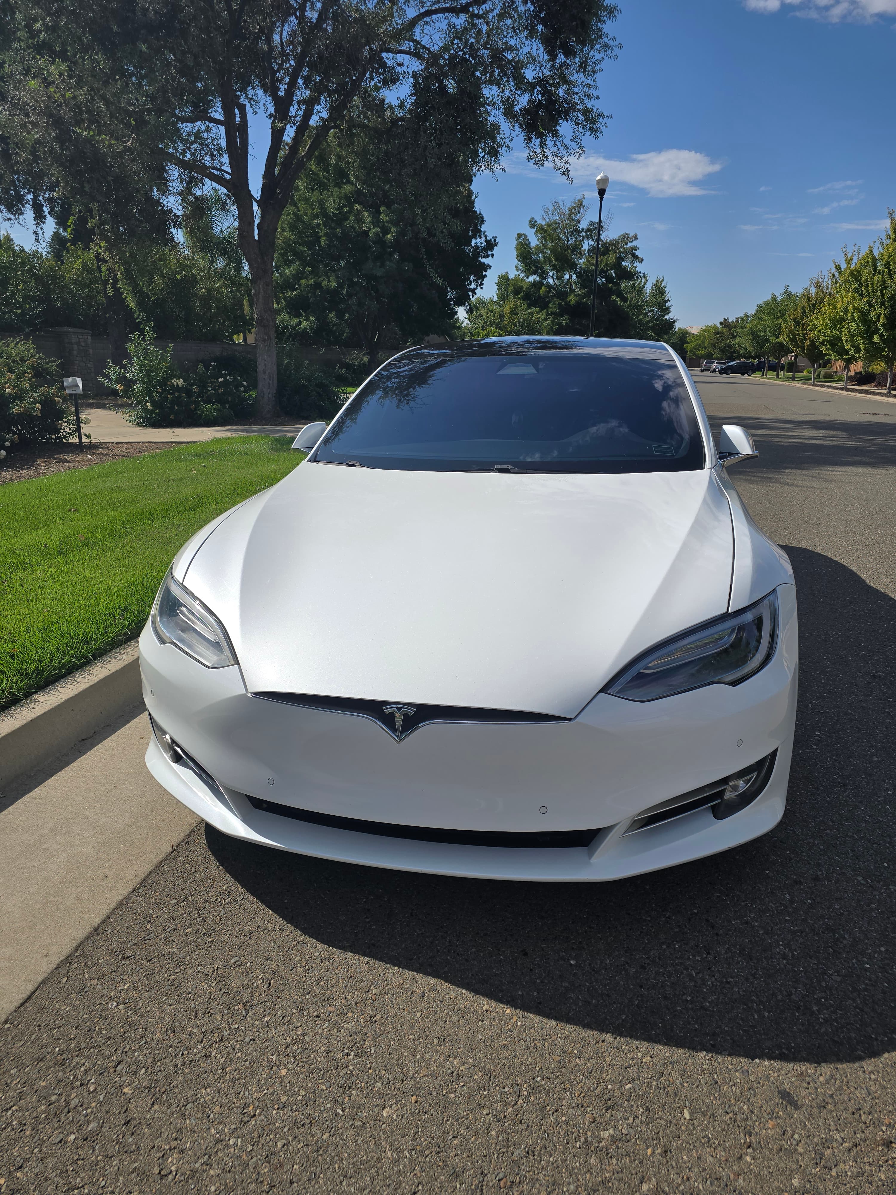 Tesla Model S 75